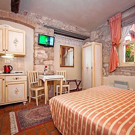 Marco Polo Hotel 3*