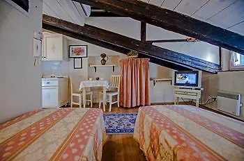 Marco Polo Centro Storico 3* רוביני