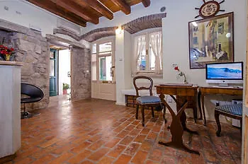 Marco Polo Apartment *